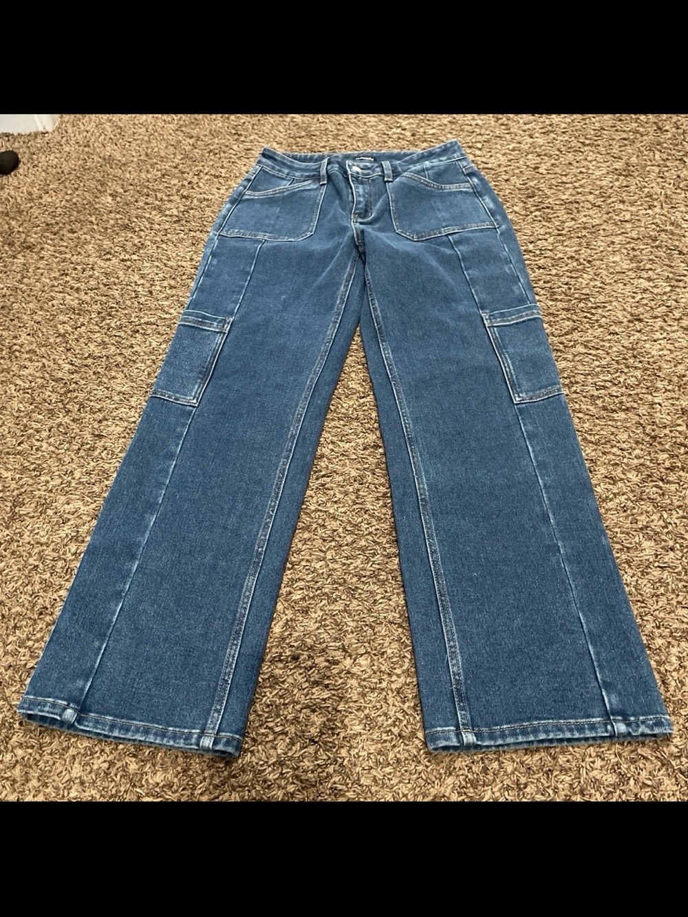 Flamingals NWOT cargo jeans, size medium